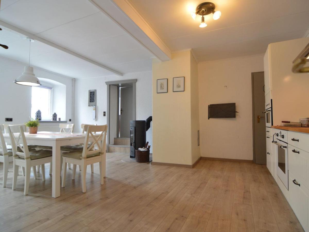 Very Comfortable House With Bathrooms And A Garden Mürlenbach Exterior foto