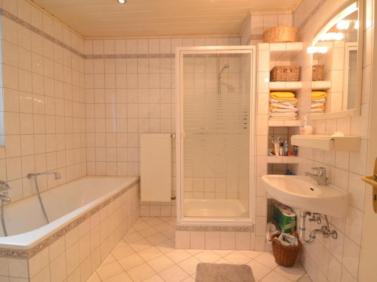 Very Comfortable House With Bathrooms And A Garden Mürlenbach Exterior foto
