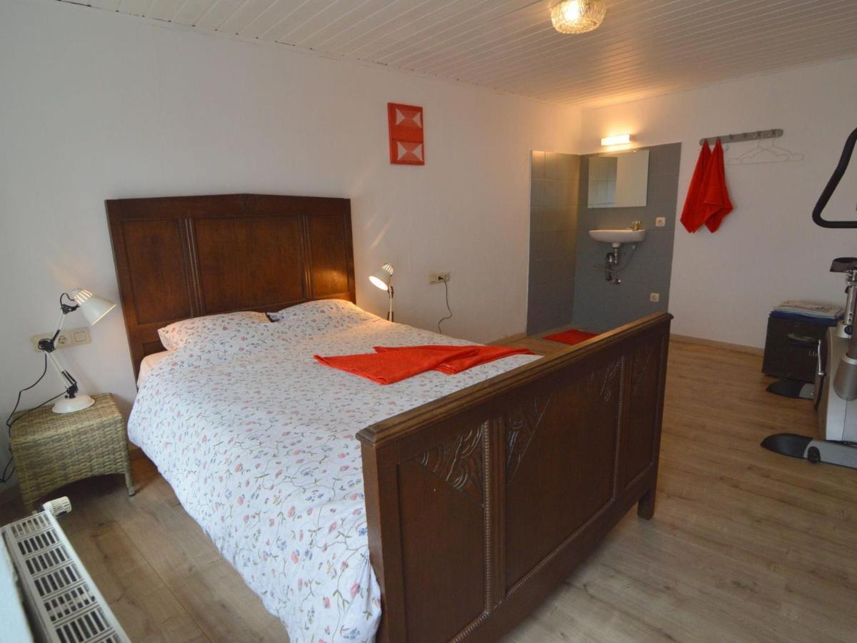 Very Comfortable House With Bathrooms And A Garden Mürlenbach Exterior foto